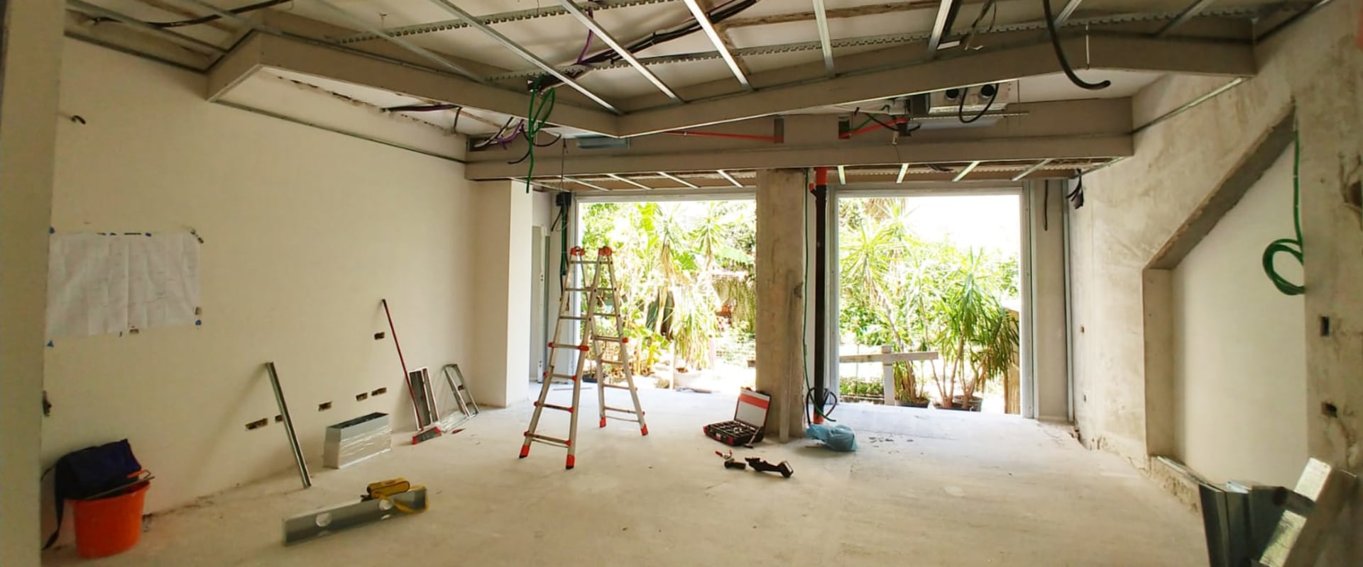 Guida Completa alla Fusione di Appartamenti a Palermo: Lavori, Permessi e Ristrutturazione